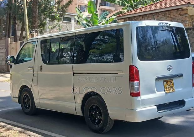 Toyota HiAce 2015 White - thumbnail 6