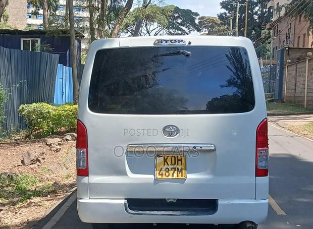 Toyota HiAce 2015 White - thumbnail 7