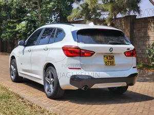 BMW X1 xDrive28i AWD 2016 Off white