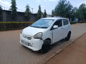 Daihatsu Mira 2014 White