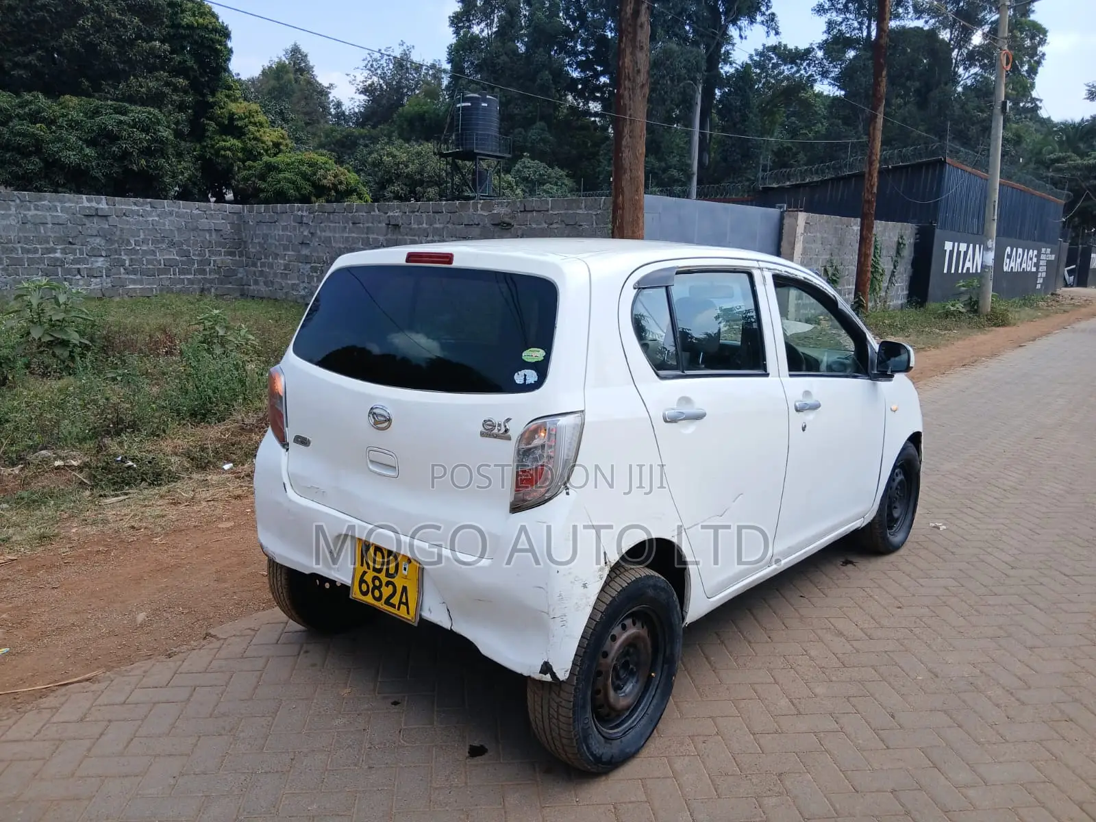 Daihatsu Mira 2014 White