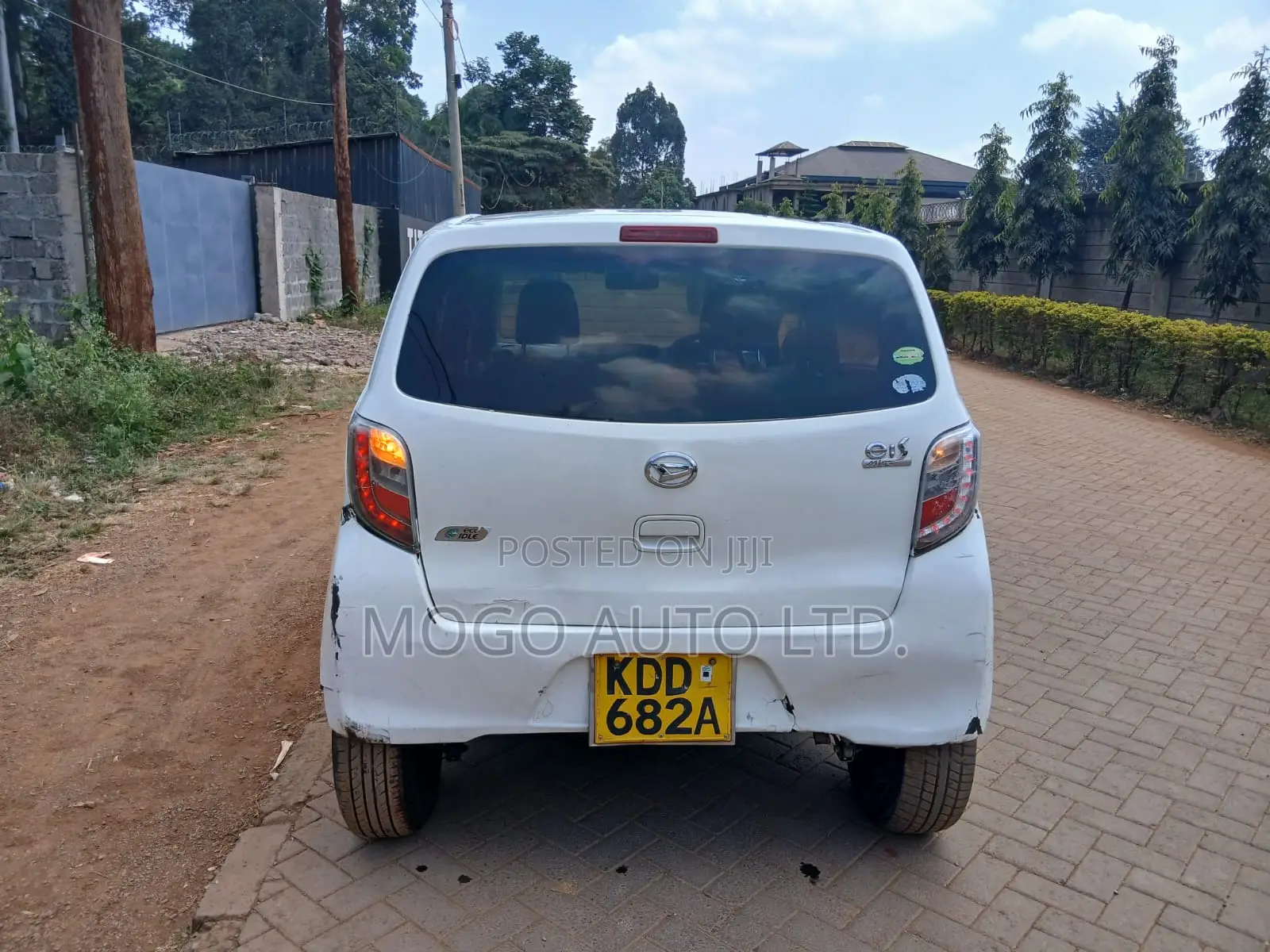 Daihatsu Mira 2014 White