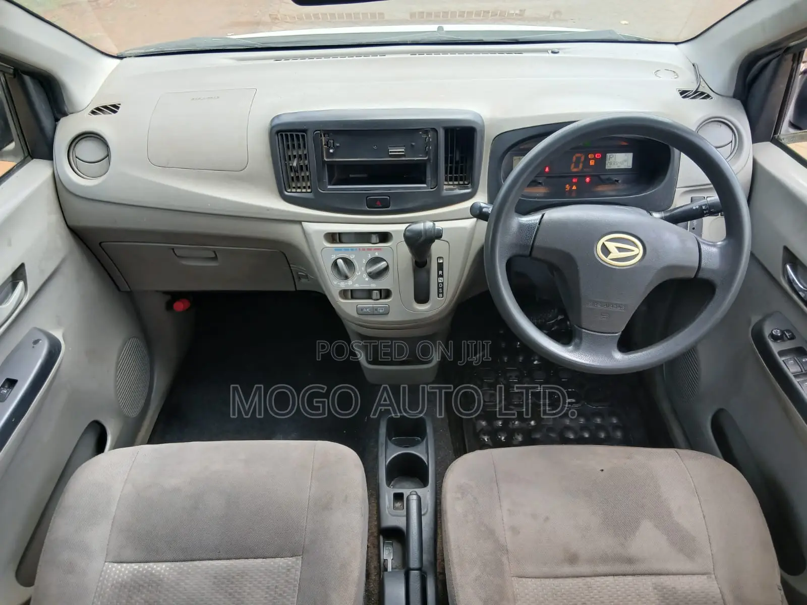 Daihatsu Mira 2014 White