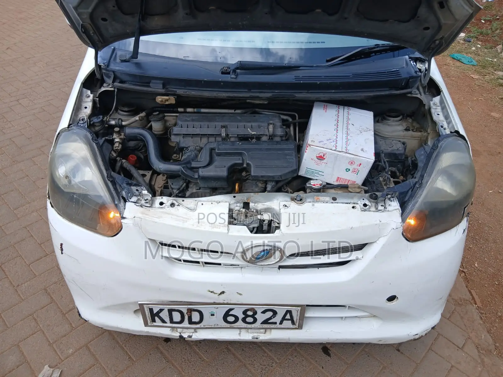 Daihatsu Mira 2014 White