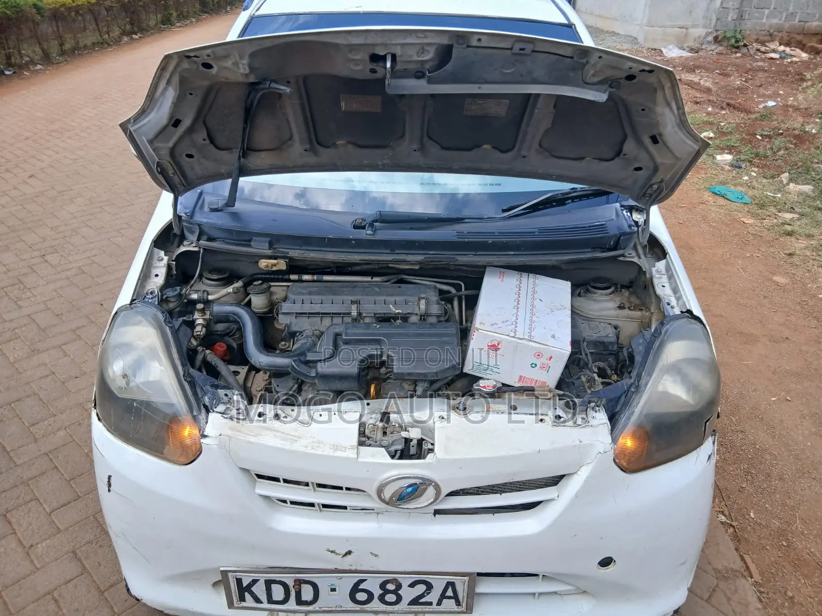 Daihatsu Mira 2014 White