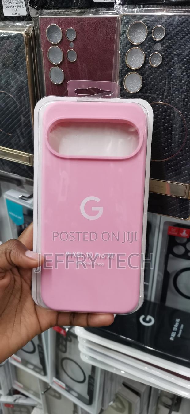 Google Pixel 10 Precision-Cut Pill-Shaped Camera Opening Cover - main view