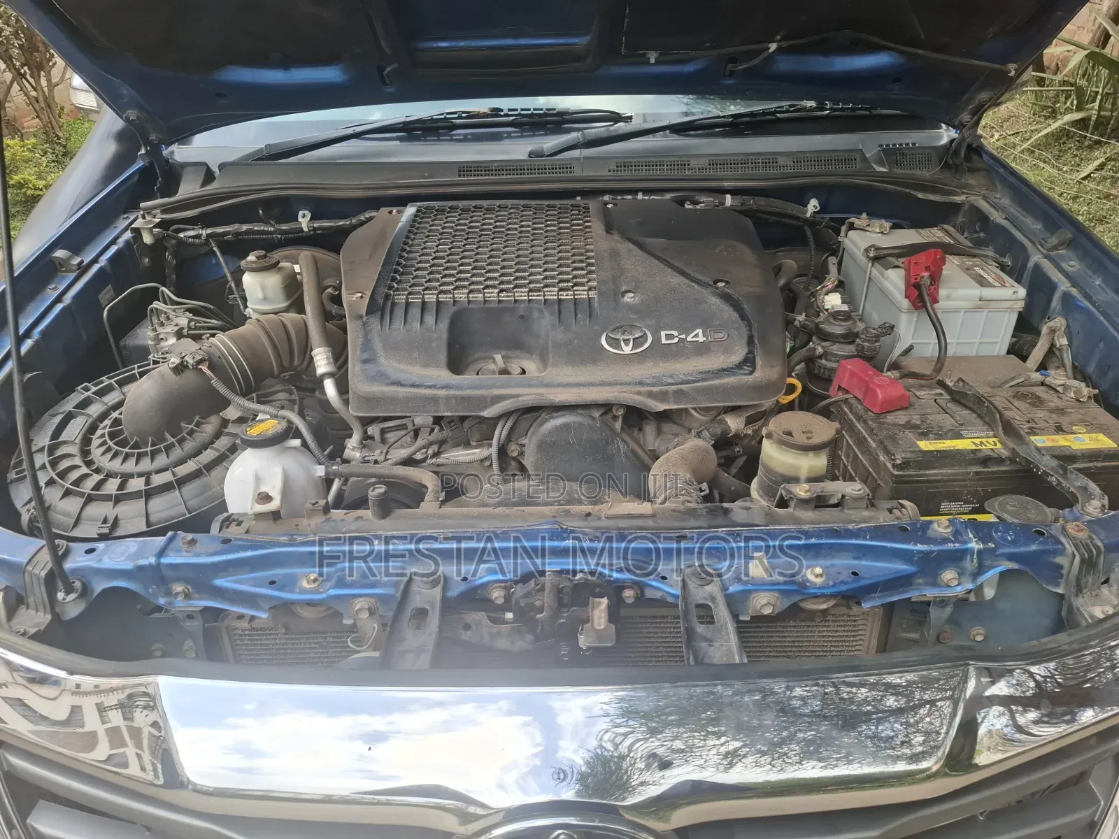 Toyota Hilux 2013 Blue