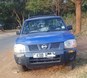 Nissan Hardbody 2003 Blue