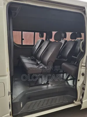 Toyota HiAce 2015 White