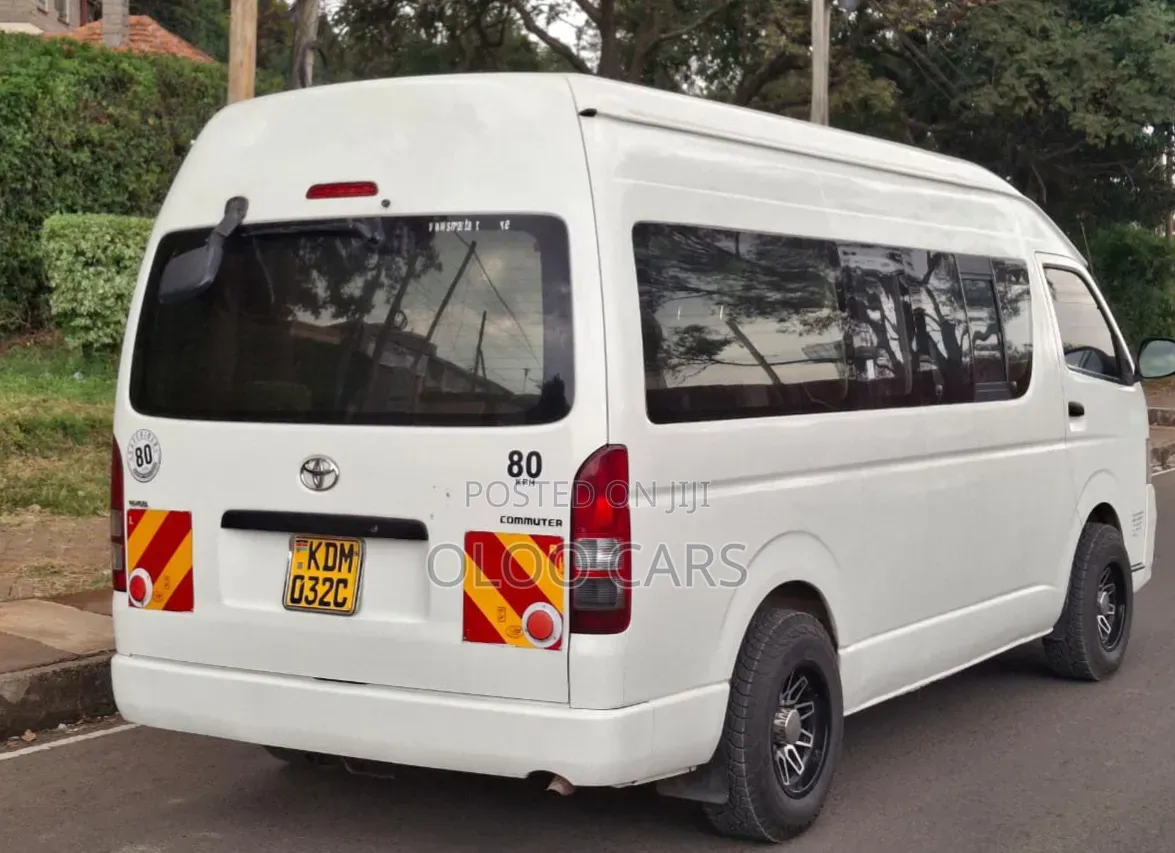 Toyota HiAce 2015 White