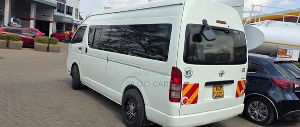 Toyota HiAce 2015 White - thumbnail 9