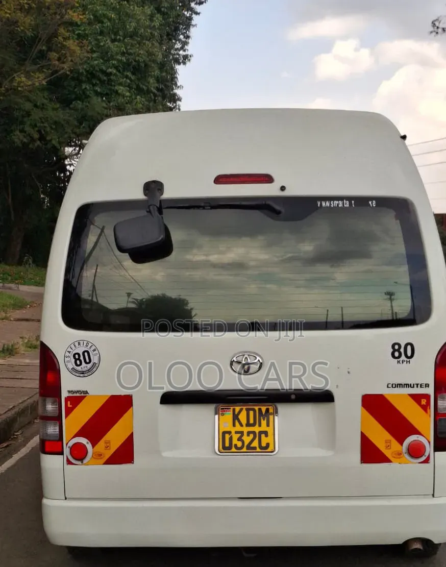 Toyota HiAce 2015 White