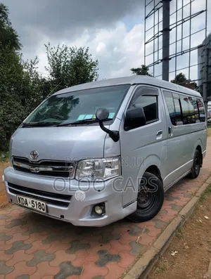 Toyota HiAce 2014 Silver