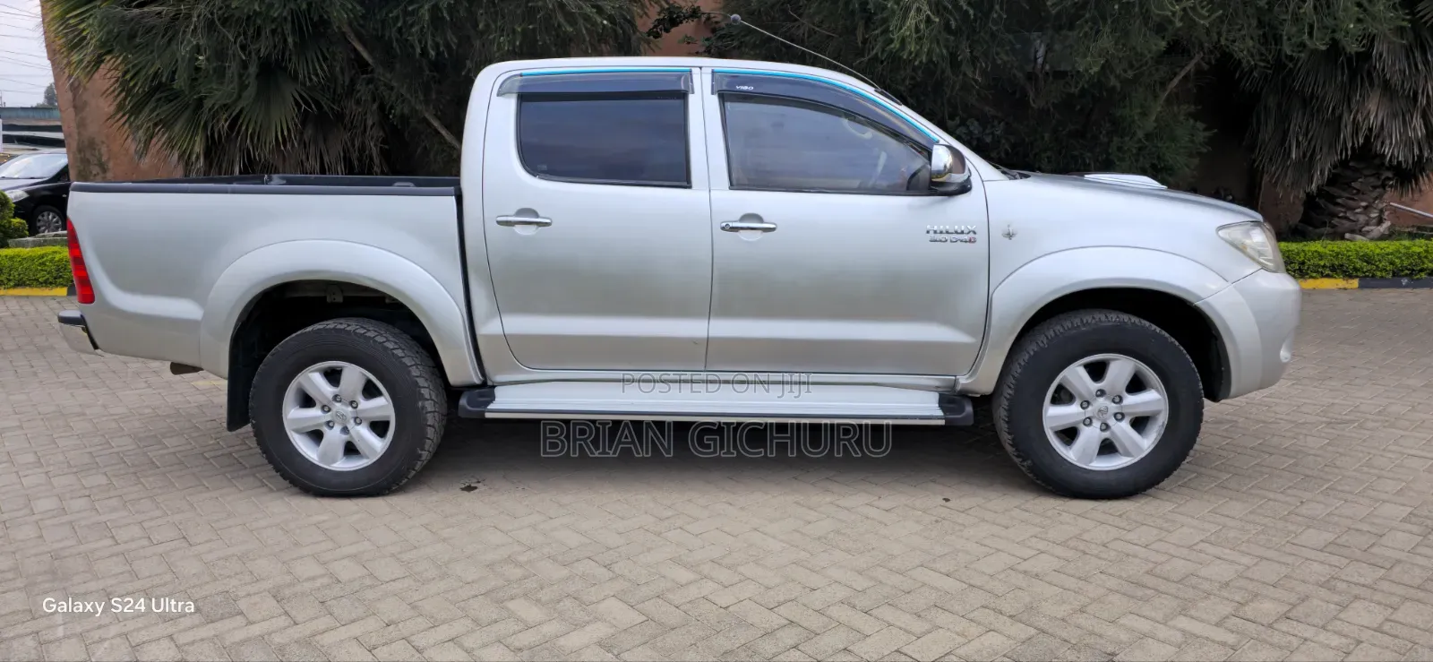 Toyota Hilux 2011 Silver