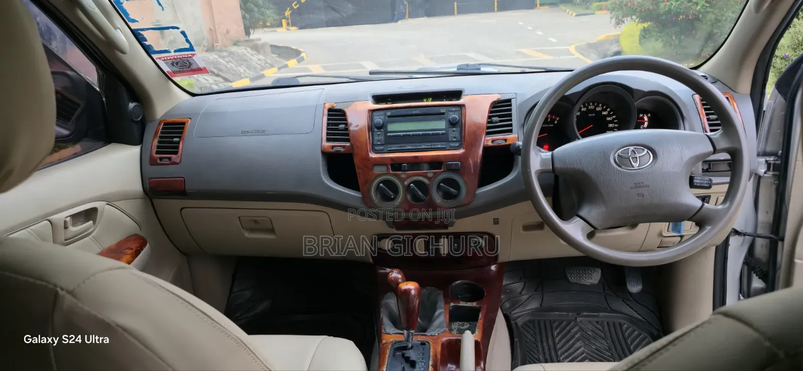 Toyota Hilux 2011 Silver