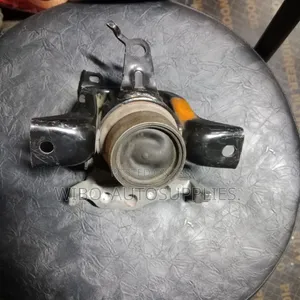 Daihatsu Tanto Engine Mount