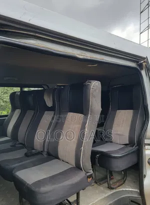 Toyota HiAce 2014 Silver