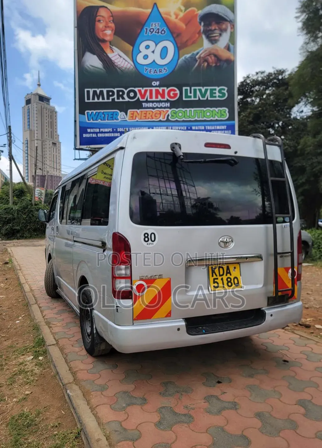 Toyota HiAce 2014 Silver
