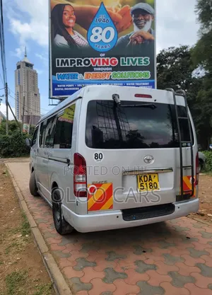 Toyota HiAce 2014 Silver