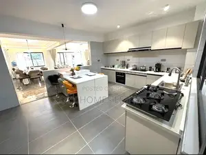4bdrm Apartment in Parklands for sale