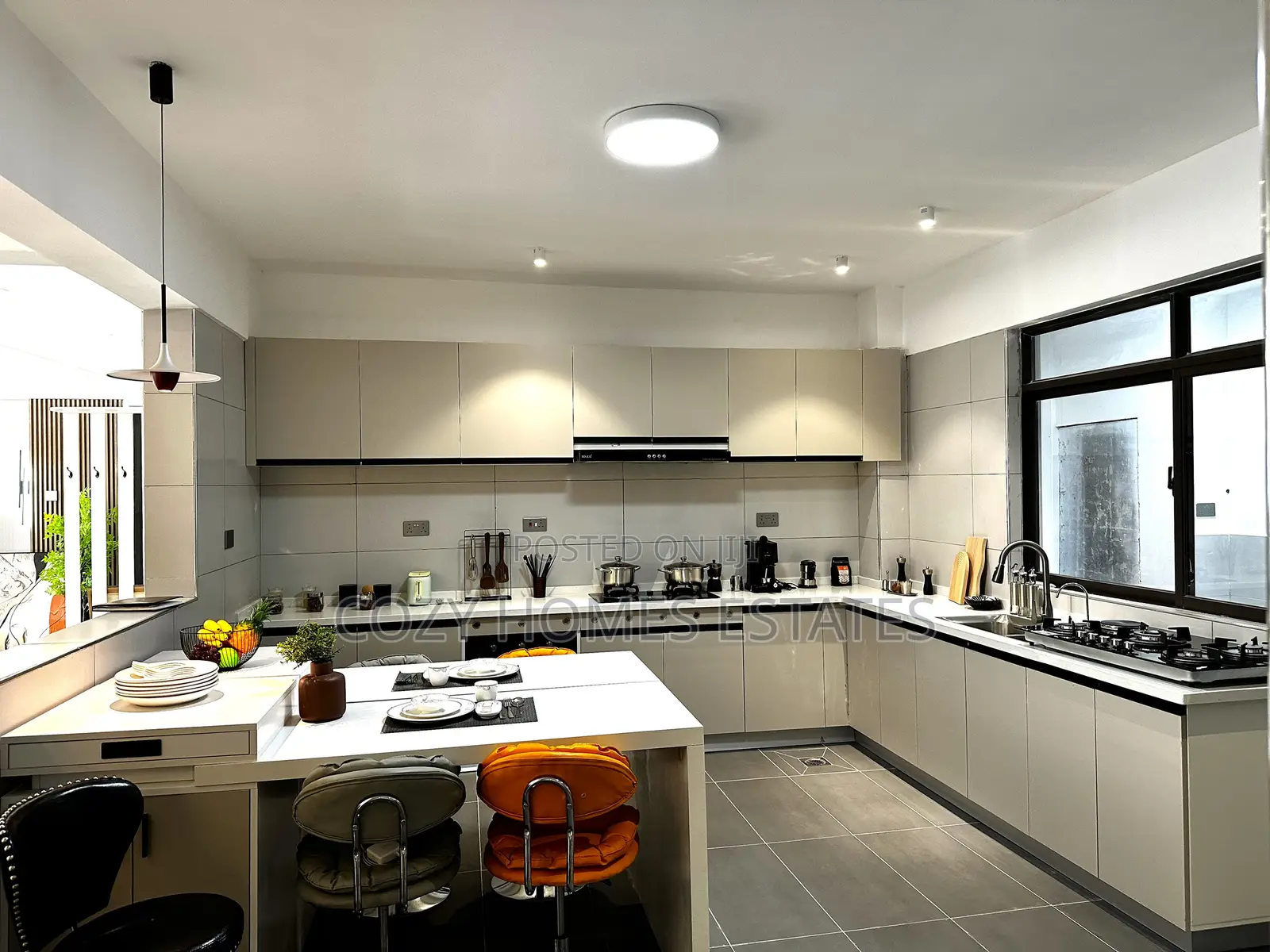 4bdrm Apartment in Parklands for sale