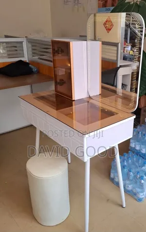 Dressing Table With Lights
