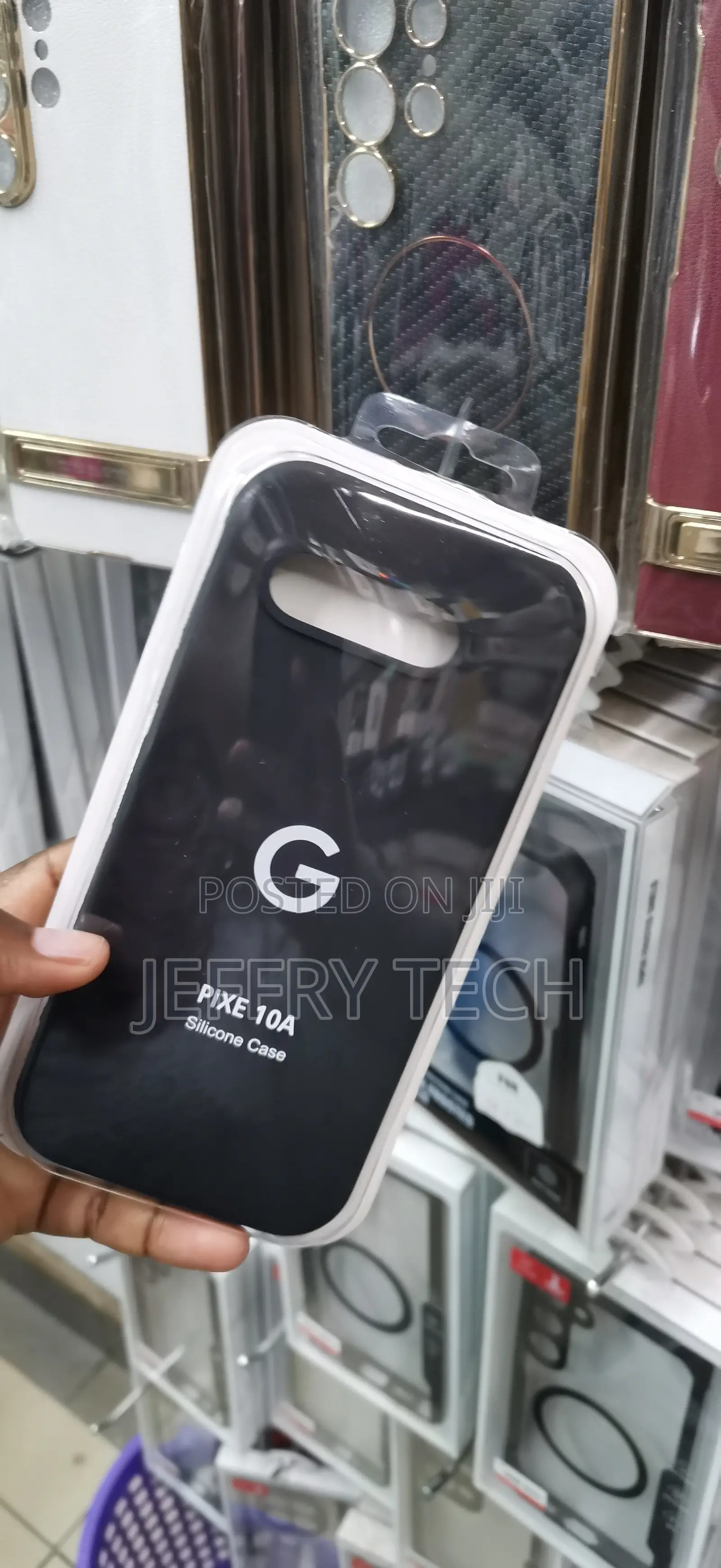 "PIXE 10A Silicone Case" With the Google 'G' Logo