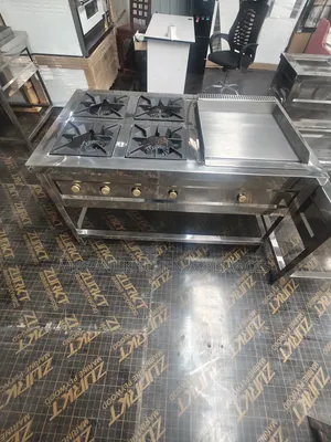Combined Cooking Unit – 4 Burners + Griddle All‐in‐One