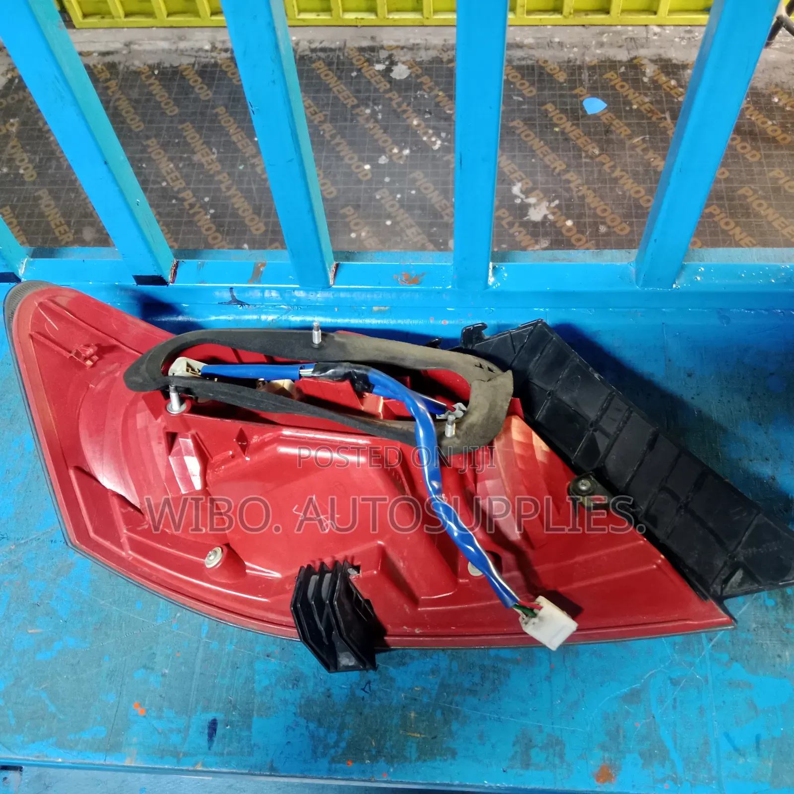 Toyota Mark X 2008 Taillight.