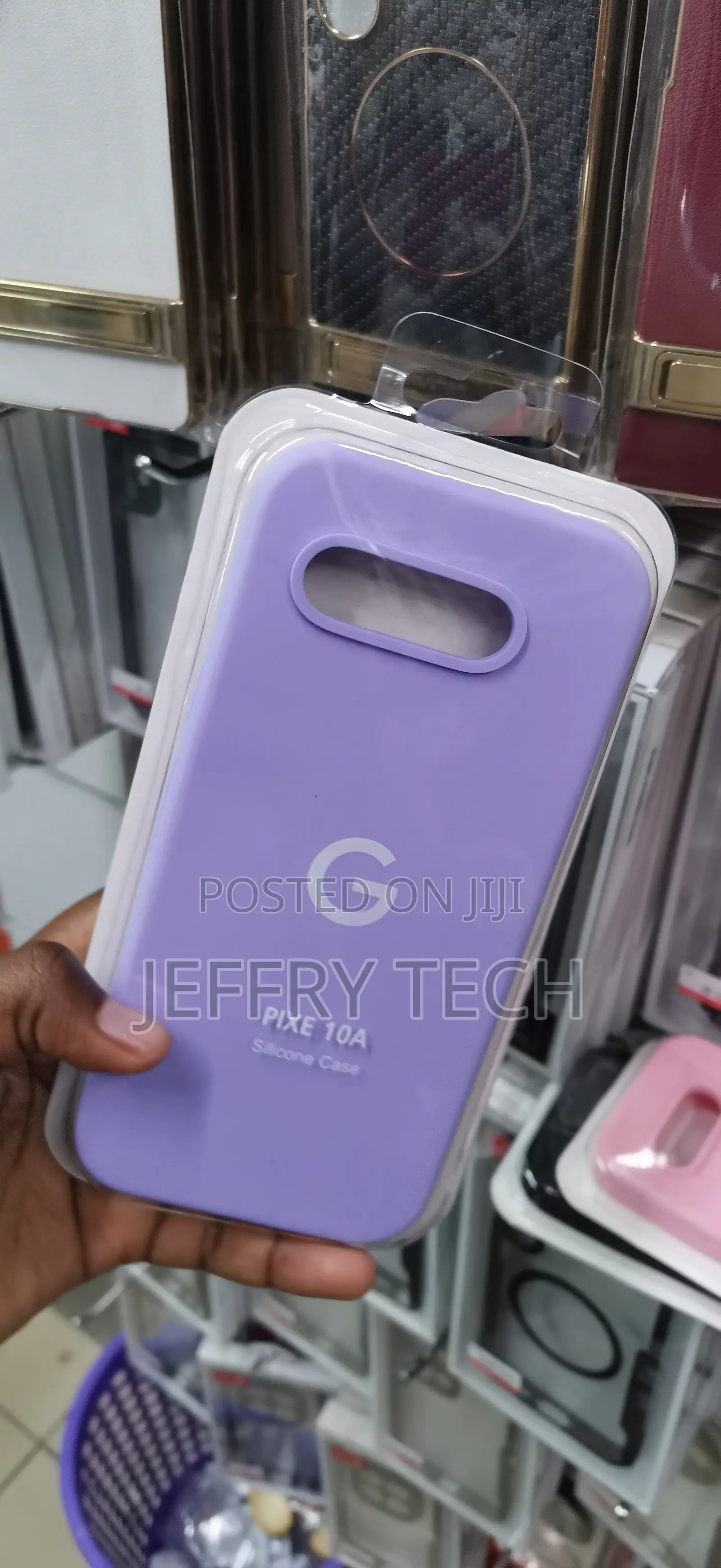 PIXE 10A"light Purple Silicone Phone Case Featuring a "G" Logo