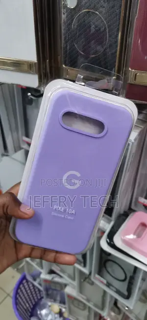 PIXE 10A"light Purple Silicone Phone Case Featuring a "G" Logo