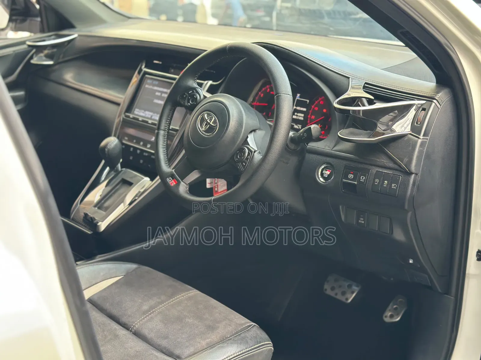 Toyota Harrier 2018 Pearl