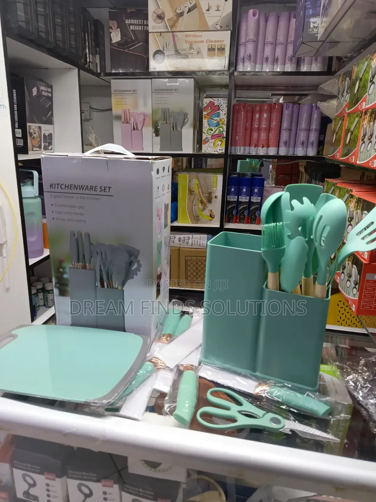 : The Ultimate Spacesaving Knife Silicone Utensil Combo