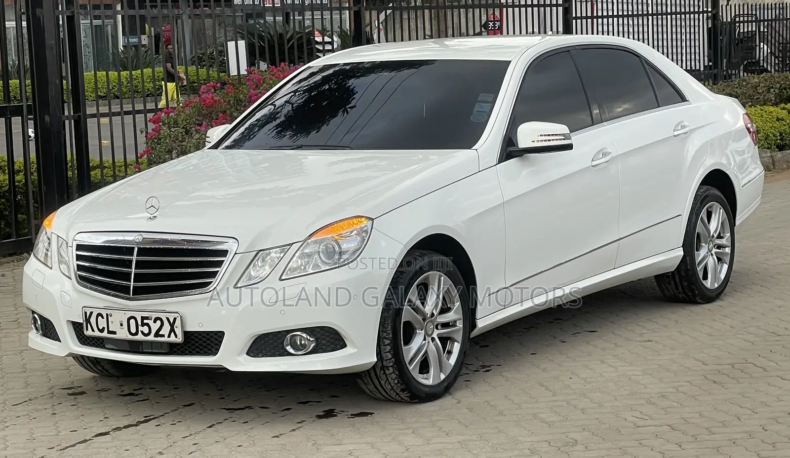 Mercedes-Benz E350 2010 White