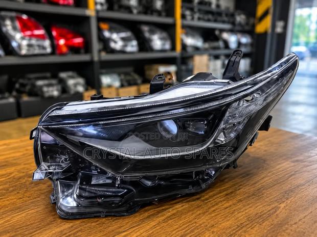 Auris Headlight 2016/2017/2018 Model - thumbnail 2