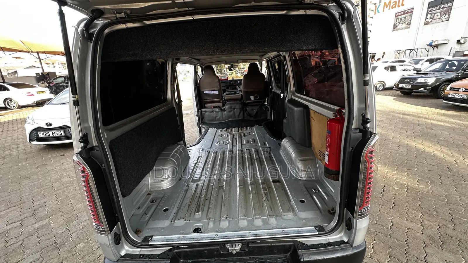 Toyota HiAce 2016 Silver