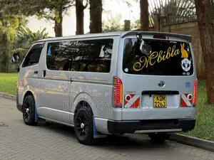 Toyota HiAce 2016 Silver