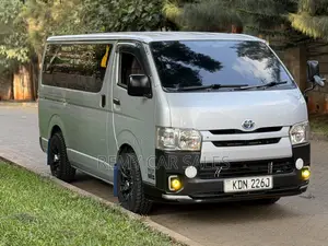 Toyota HiAce 2016 Silver