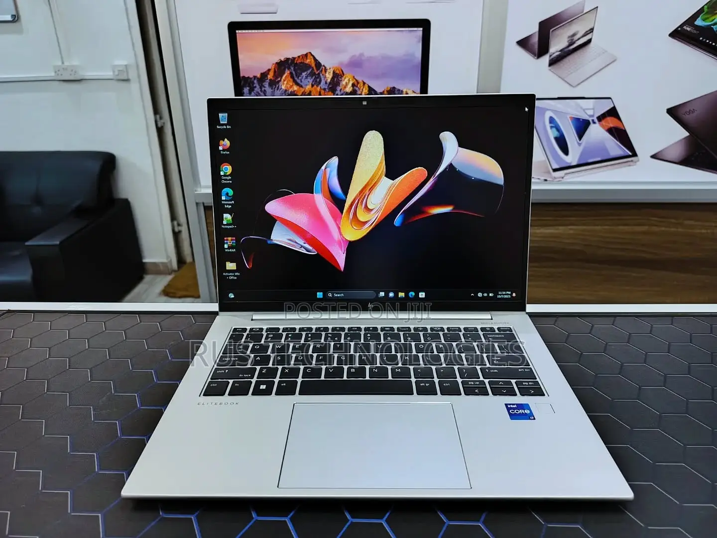 New Laptop HP EliteBook 840 10 16GB Intel Core i7 SSD 512GB