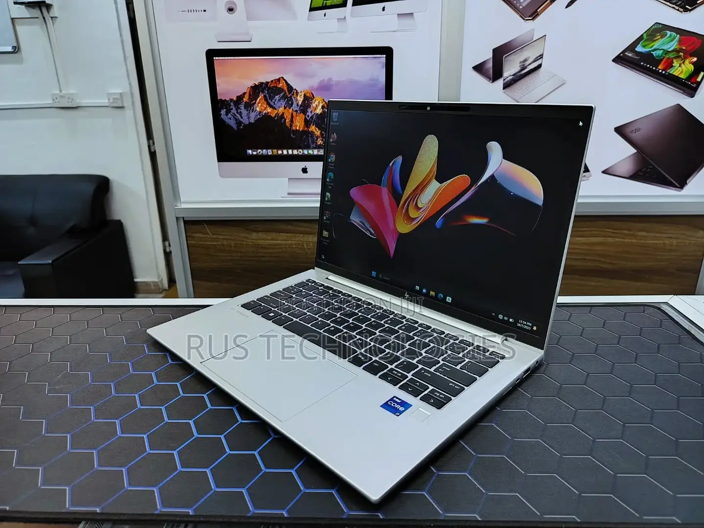 New Laptop HP EliteBook 840 10 16GB Intel Core i7 SSD 512GB