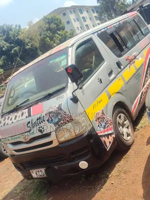 Toyota HiAce 2007 Silver
