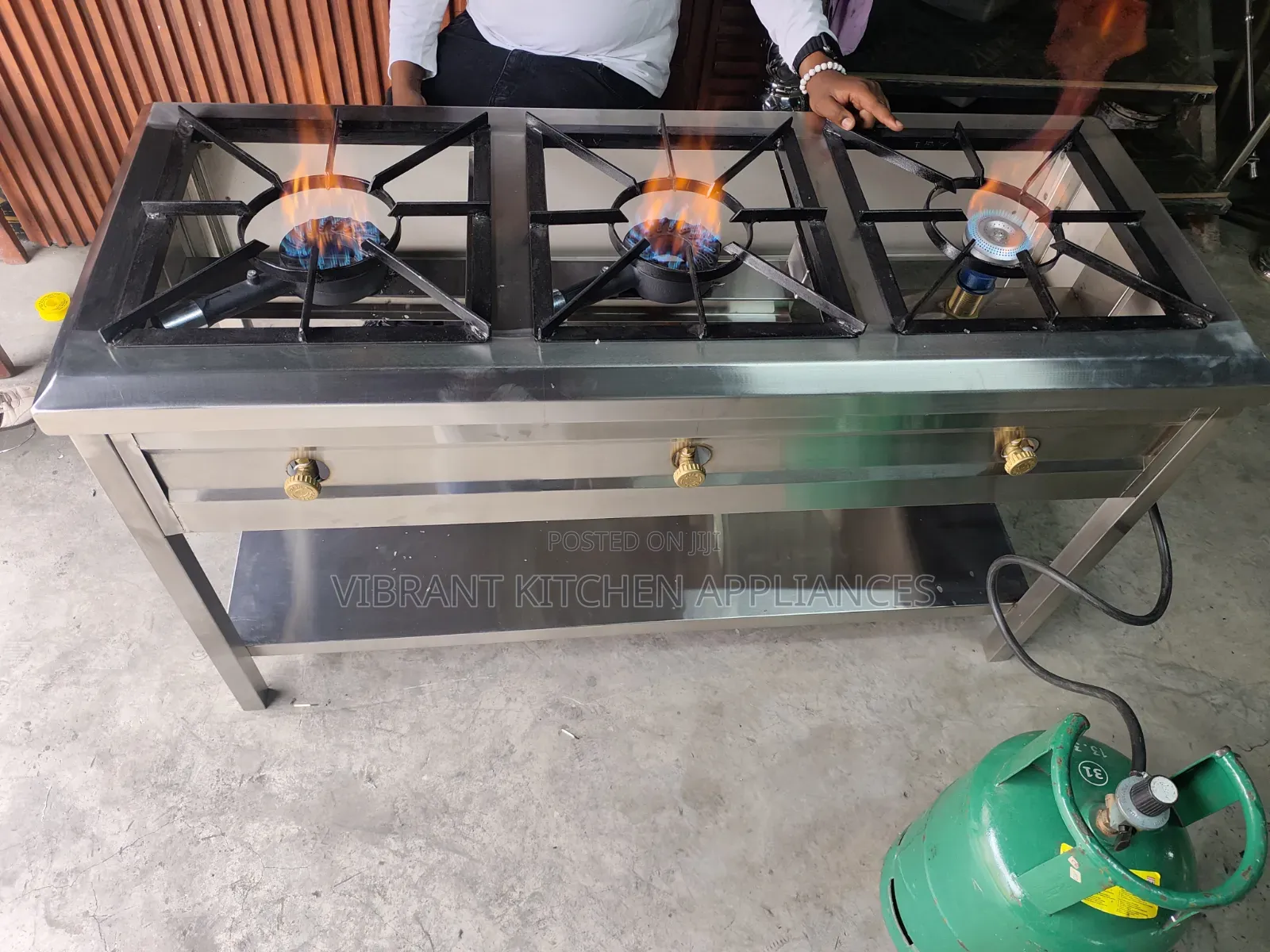 Three‐Burner Commercial Cooker