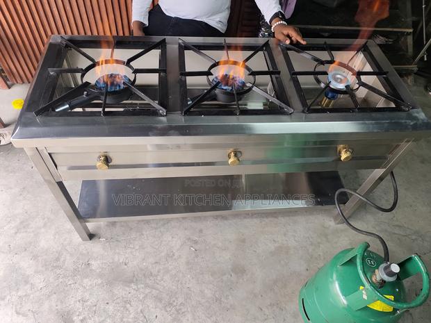 Three‐Burner Commercial Cooker