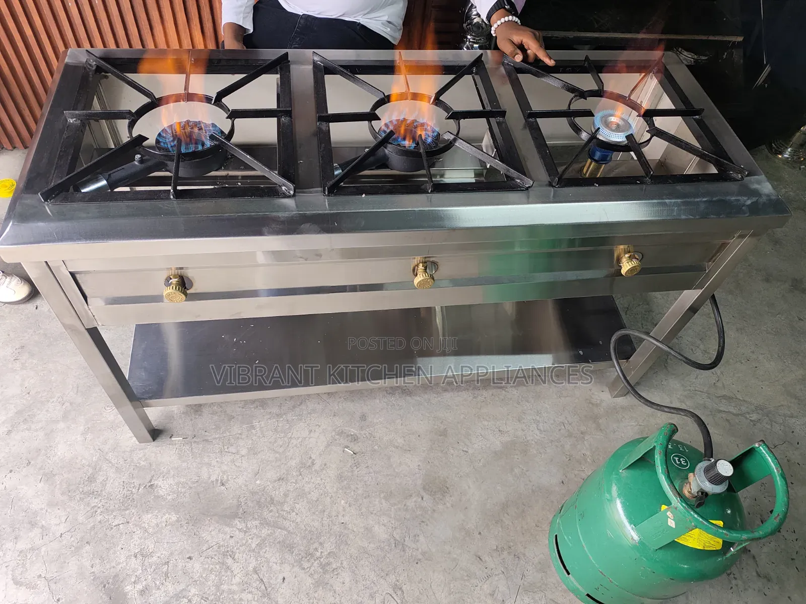 Three‐Burner Commercial Cooker