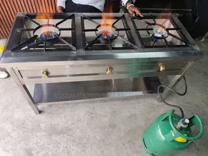 Three‐Burner Commercial Cooker