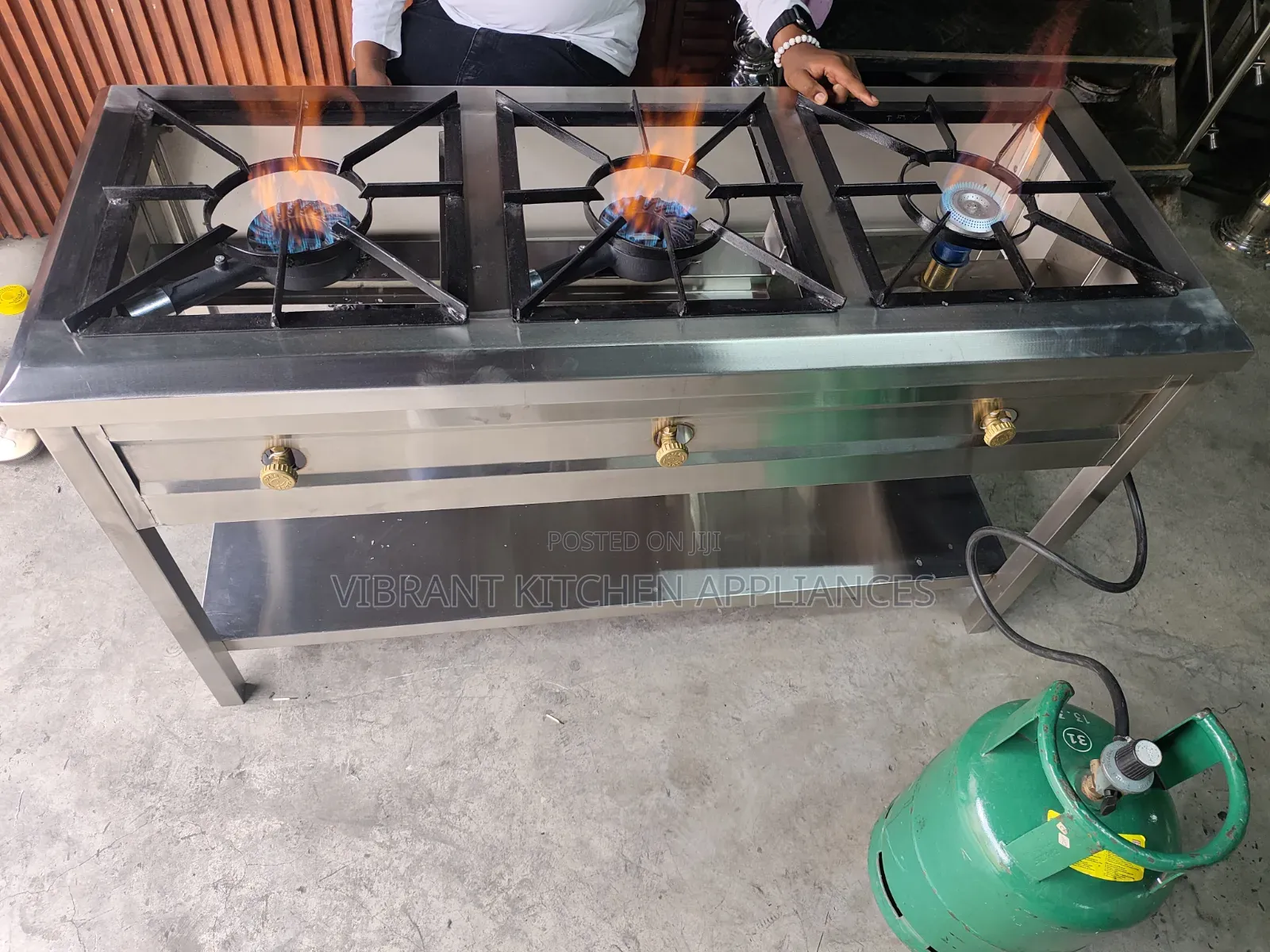 Three‐Burner Commercial Cooker