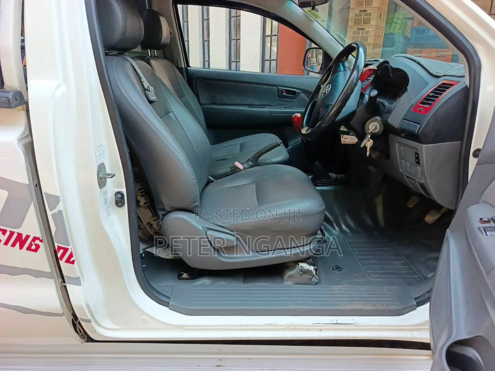 Toyota Hilux 2015 Off white