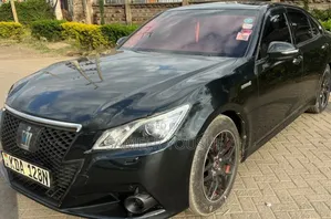 Toyota Crown 2013 Black