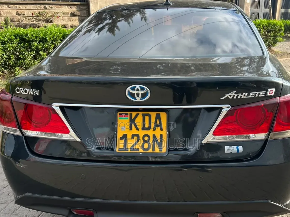 Toyota Crown 2013 Black