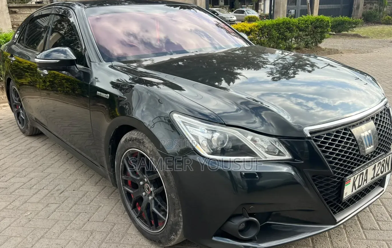 Toyota Crown 2013 Black
